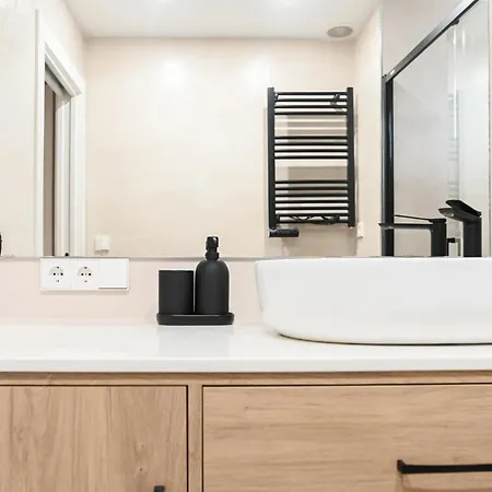 Alohamundi Plaza Nueva Ii Apartment Seville